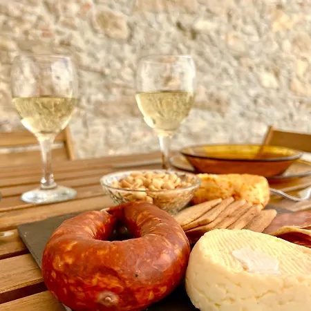 Feriehus Cor De Mar - Rustic Haven *