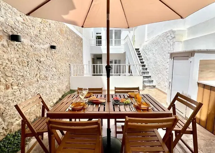 Cor De Mar • Patio • 2 Quartos • Centro Historico * Peniche